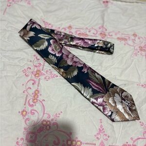 Vintage Count Dino Floral Tie
